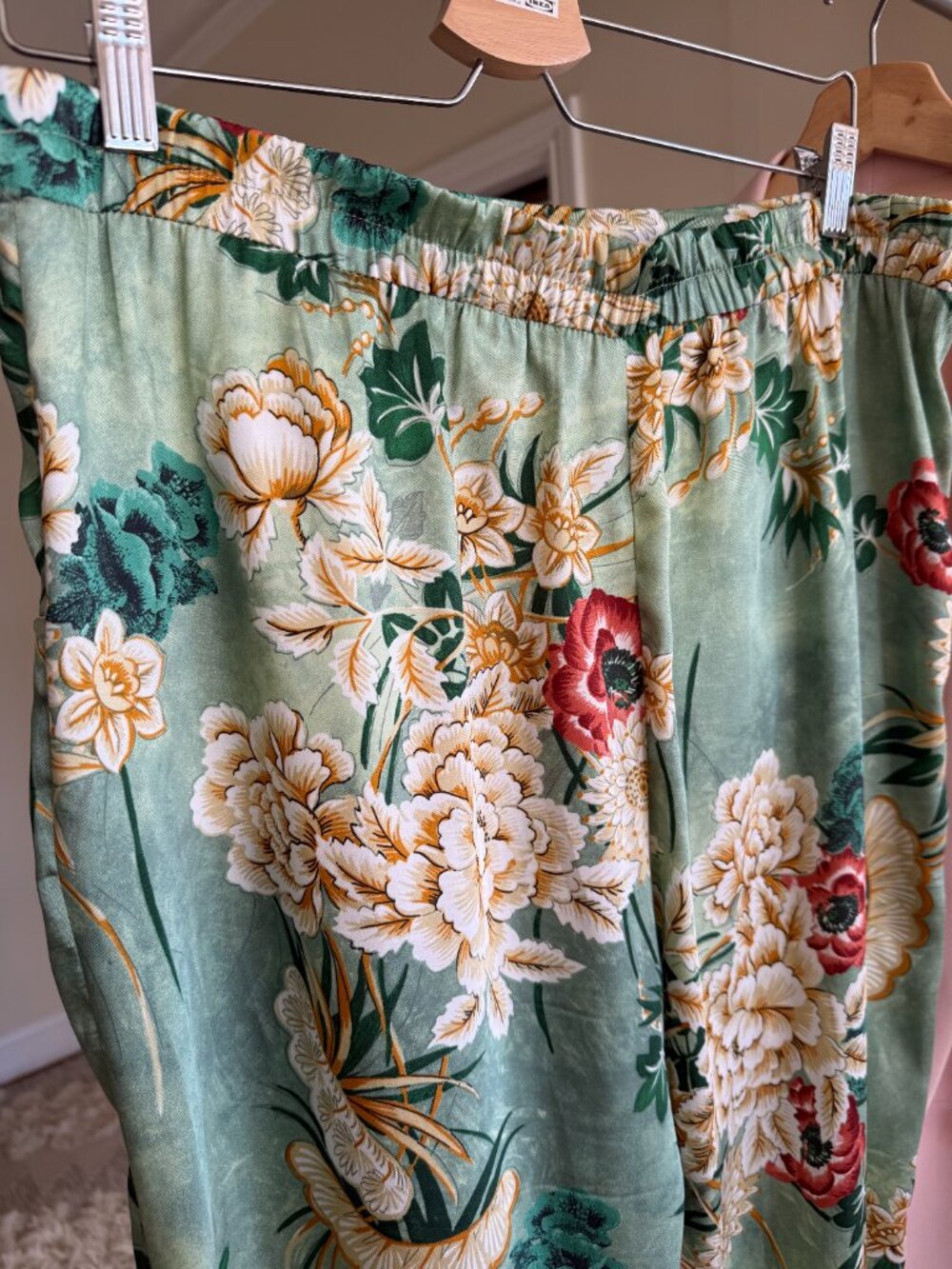 Flowy Printed Pant - Picture 5 of 5